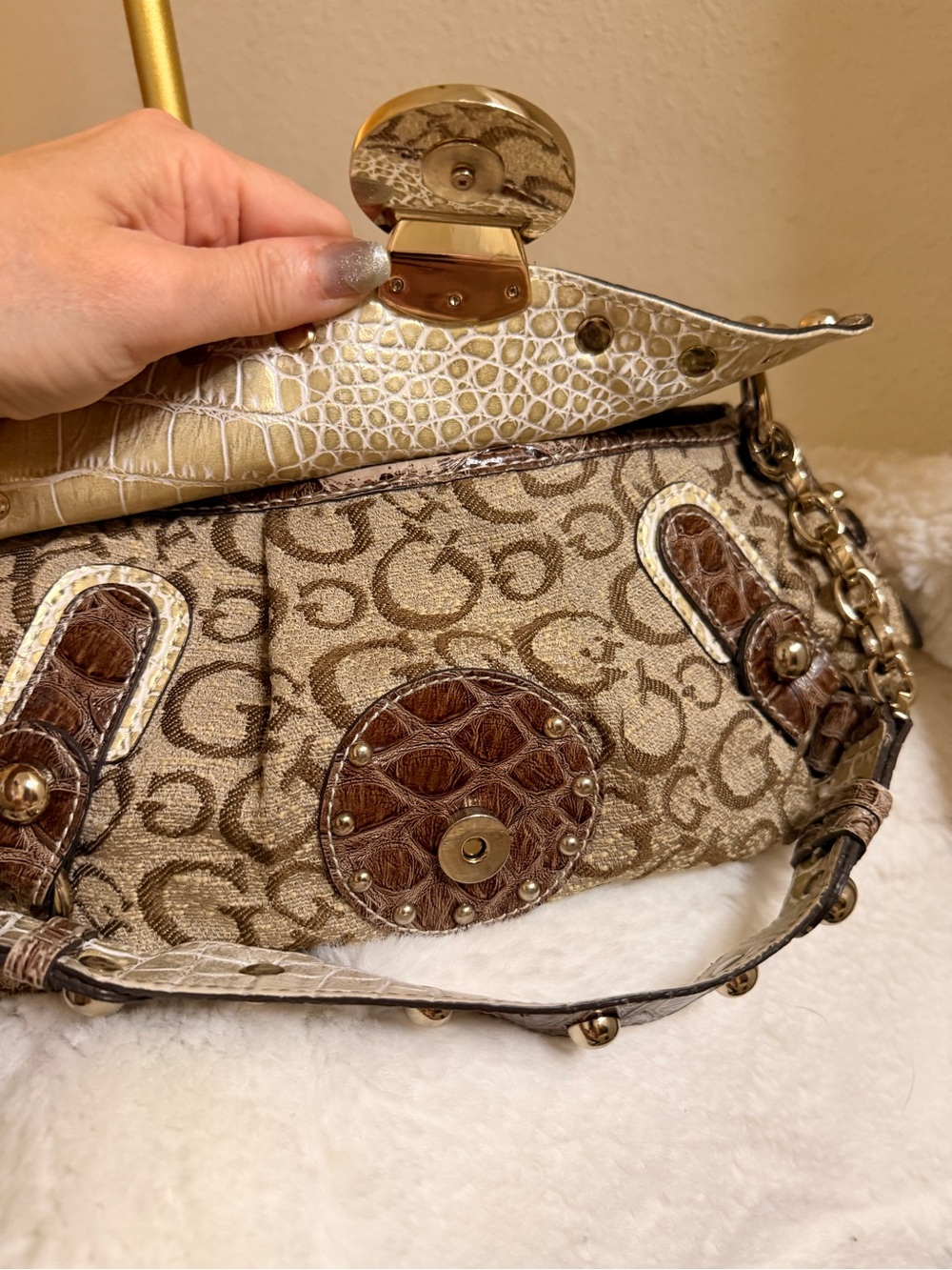 Guess Vintage Y2K Logo Shoulder Bag with Croc-Trim & Studs - Picture 9 of 11